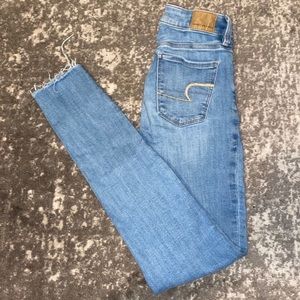 American Eagle Super Hi-Rise Jeggings / Jeans
